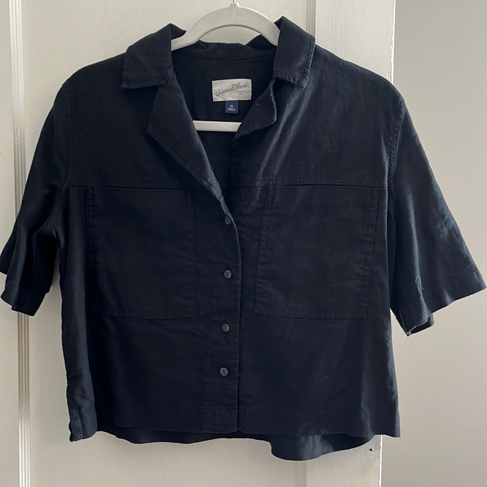 Universal Thread black cropped camp shirt size XS